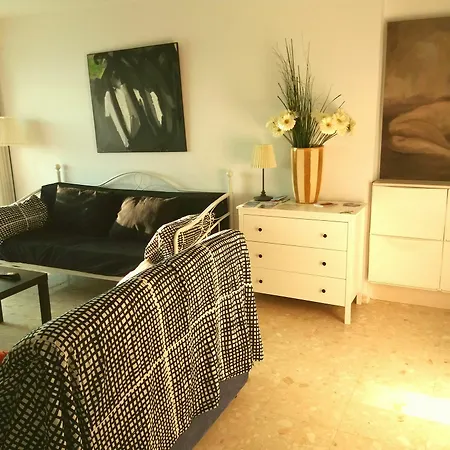 Apartment Oceanografic Art 45 *